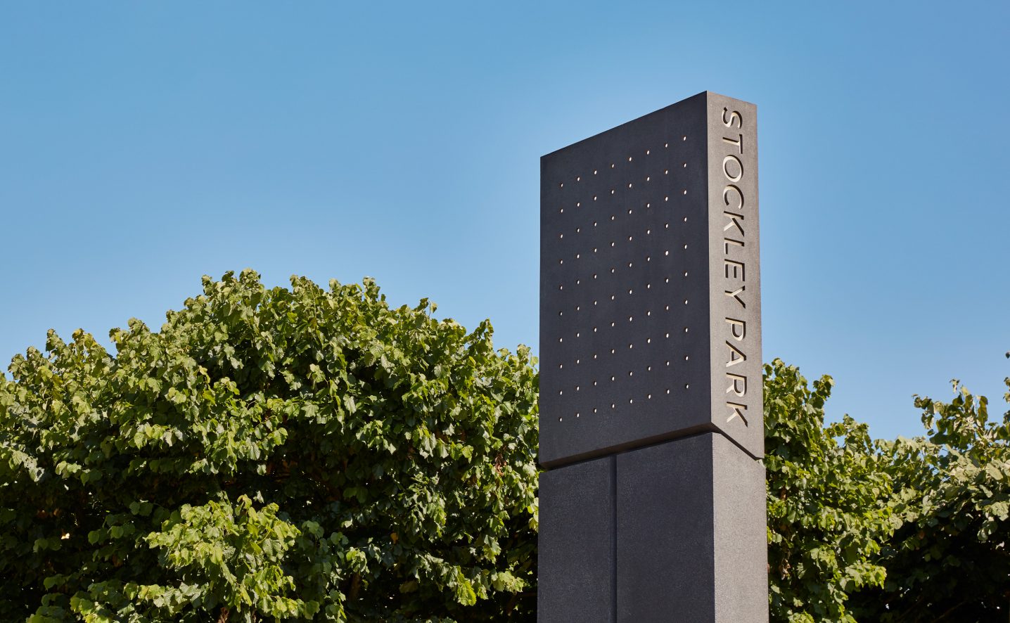 stockley-park-monolith