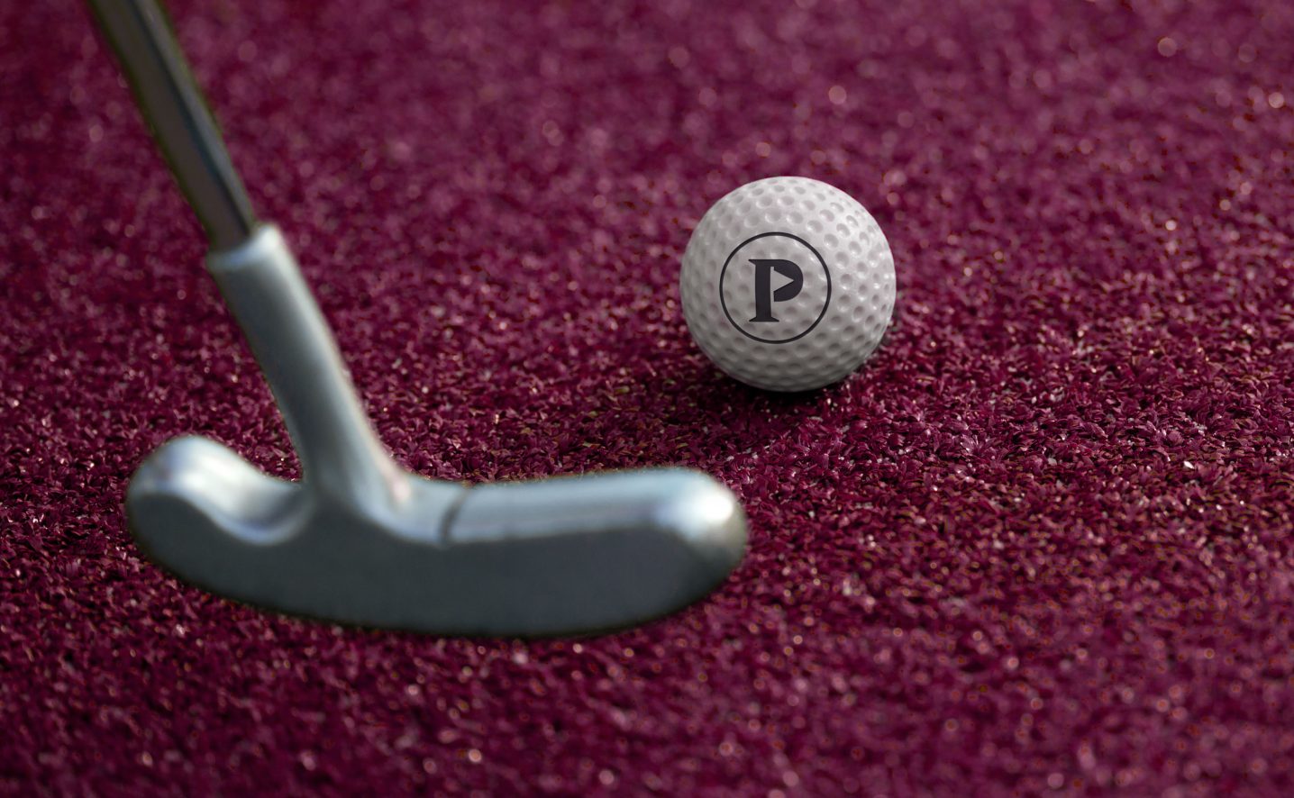 puttshack-branded-minigolf-ball